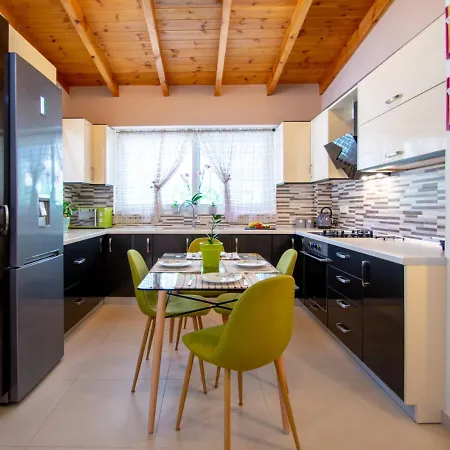 Private Bella Luna By 