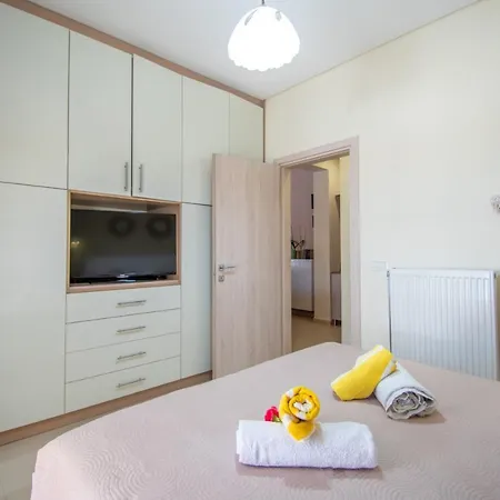 Private Bella Luna By 