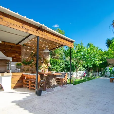 Private Bella Luna By 