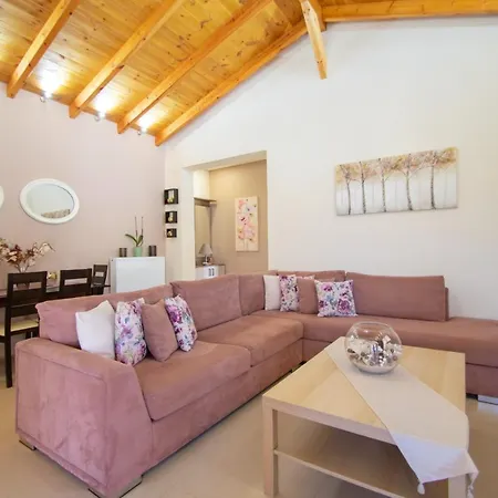 Private Bella Luna By 