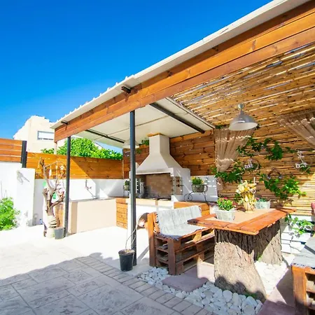 Βίλα Private Bella Luna By 