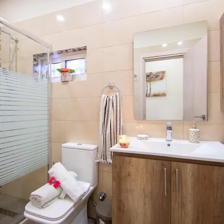 Private Bella Luna By 