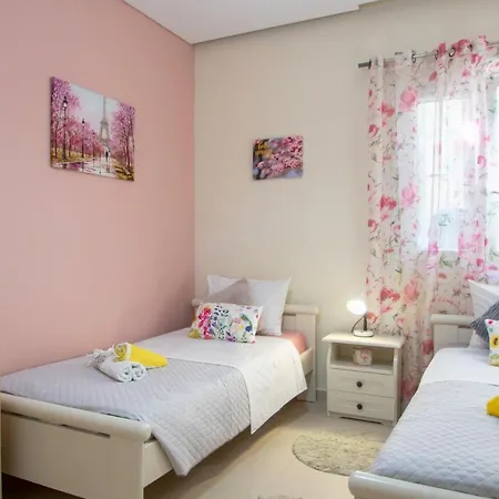 Private Bella Luna By 